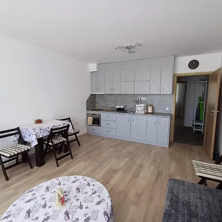 Sunny Holidays شقة *